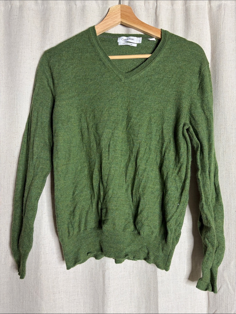 Calvin Klein Men's Green V-Neck Sweater